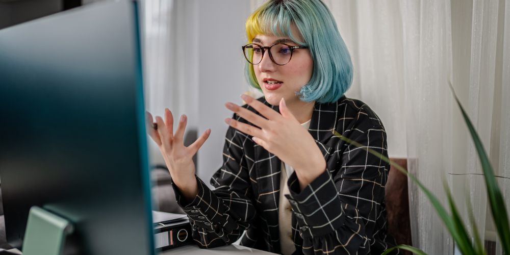 Psychologist doing digital training.